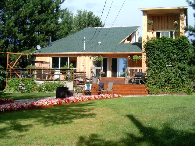 Lauberge de Ferme-Neuve | 424 9 E Ave, Ferme-Neuve, QC J0W 1C0, Canada | Phone: (819) 440-6691