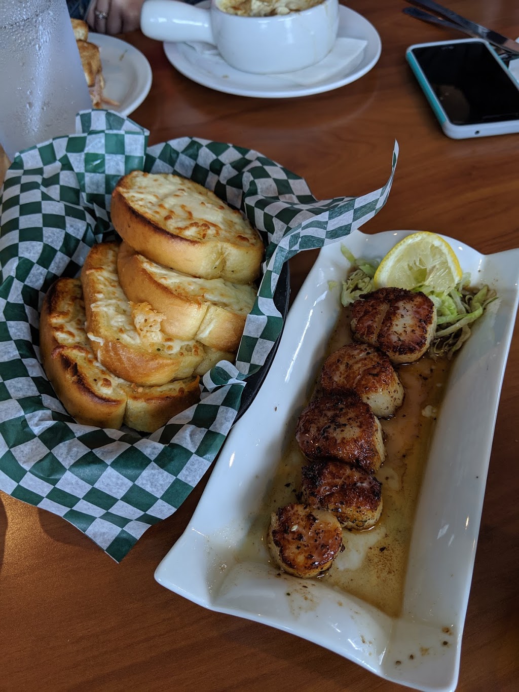 Tinys | 686 Topsail Rd, St. Johns, NL A1E 2E2, Canada | Phone: (709) 745-3443