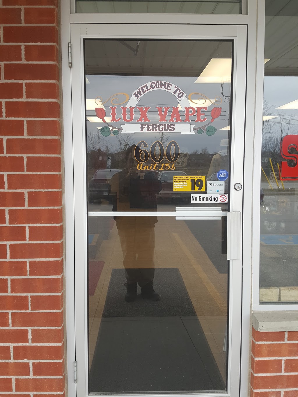 Lux Vape | 600 Scotland St #13b, Fergus, ON N1M 3S1, Canada | Phone: (519) 787-7797