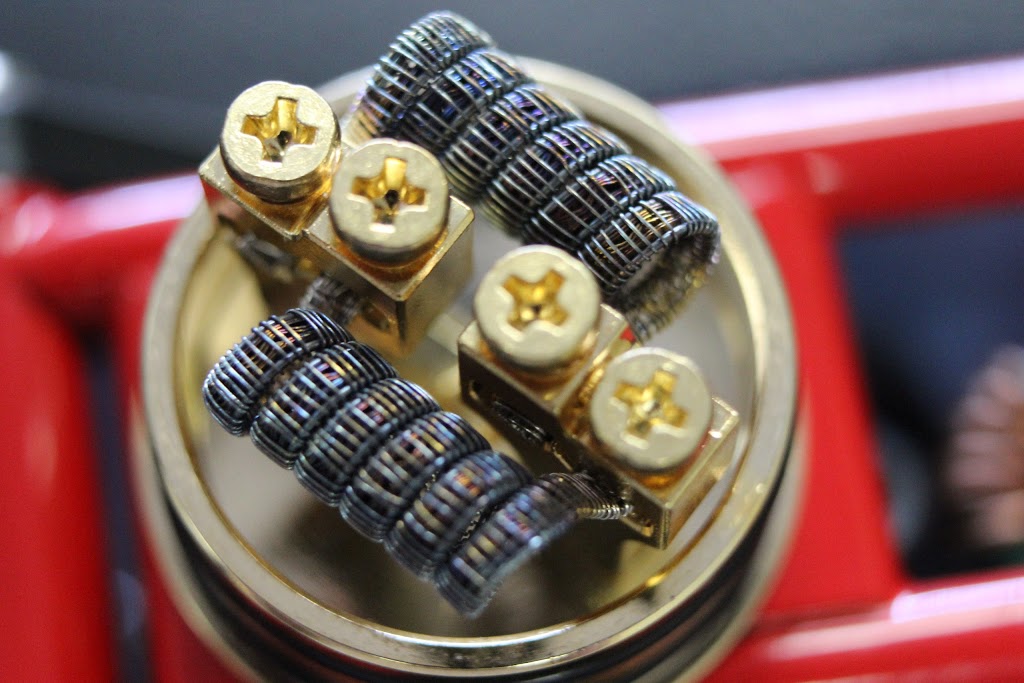 Bizzyvape | 775 Southdale Rd E #12, London, ON N6E 1R9, Canada | Phone: (519) 601-8273