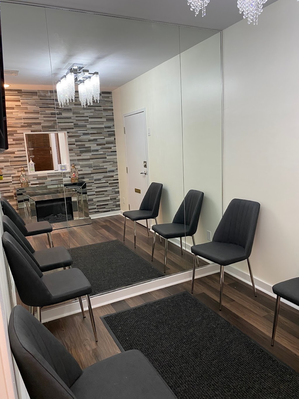 Maxims Family Dentistry Dr. Kanu priya Dara | 5915 Leslie St Suite 204, North York, ON M2H 1J8, Canada | Phone: (416) 493-9789