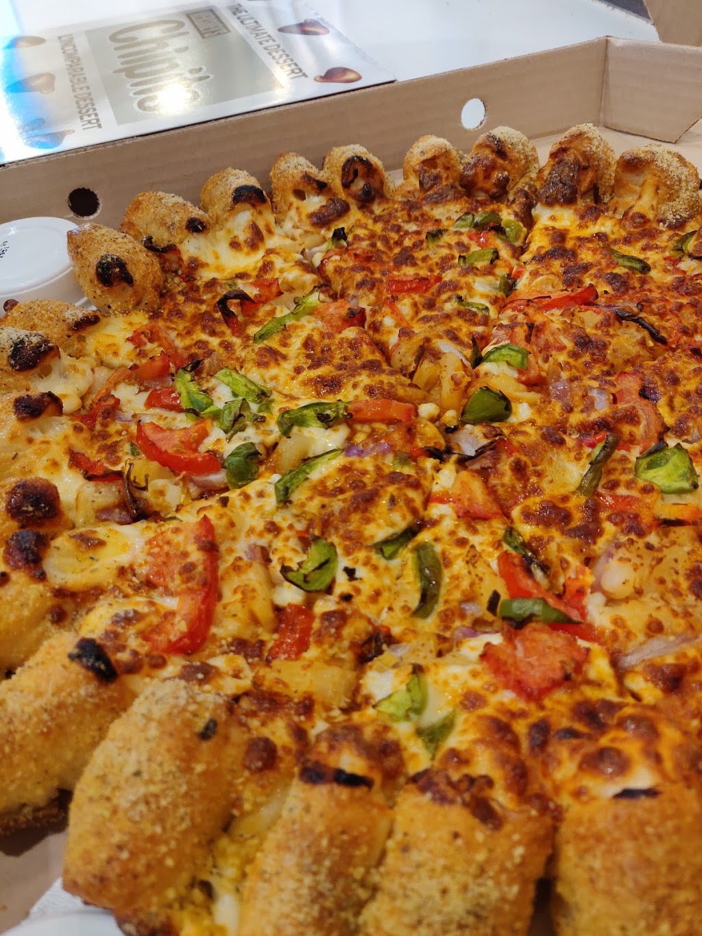 Pizza Hut | 6415 Erin Mills Pkwy Unit B1, Mississauga, ON L5N 4H4, Canada | Phone: (905) 858-1898