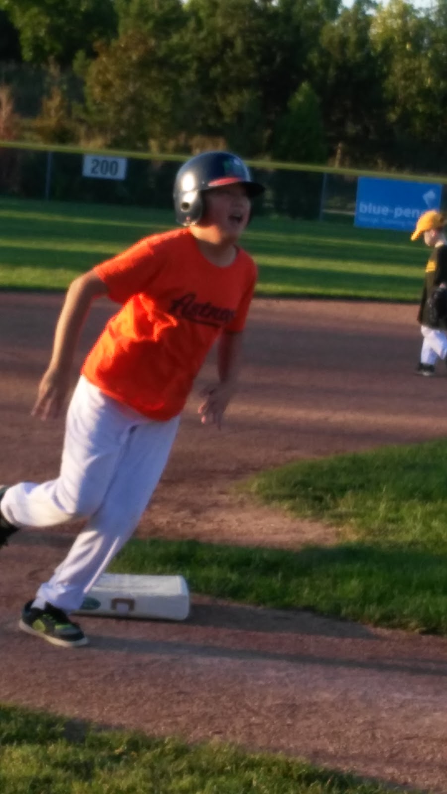 Oakville Little League | 425 Cornwall Rd, Oakville, ON L6J 7S8, Canada | Phone: (905) 827-1831