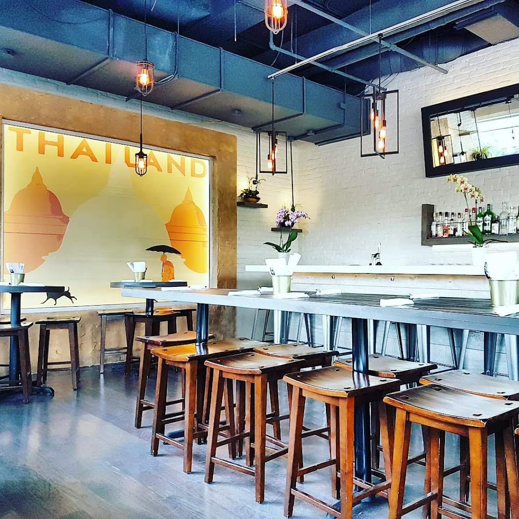 Bananier | 8 Pl. du Commerce #100, Verdun, QC H3E 1N3, Canada | Phone: (514) 768-1888