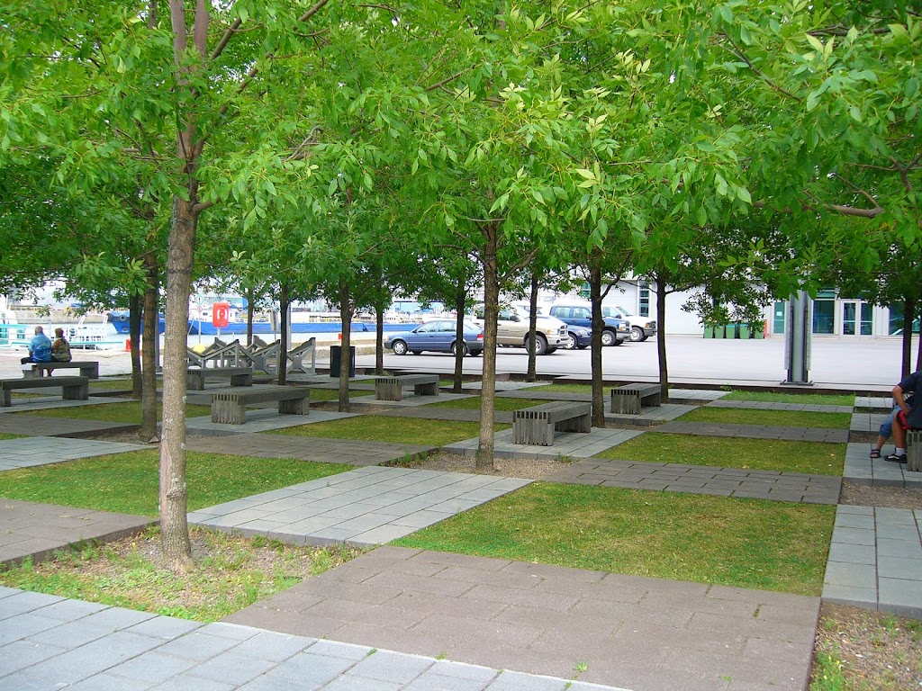 HMCS Montcalm | 170 Rue Dalhousie, Québec, QC G1K 4C4, Canada | Phone: (418) 694-5560