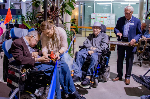 CapitalCare Lynnwood | 8740 165 St NW, Edmonton, AB T5R 2R8, Canada | Phone: (780) 341-2300