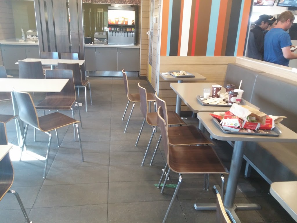 McDonalds | 300 Confederation Dr, Saskatoon, SK S7L 1J2, Canada | Phone: (306) 382-3420