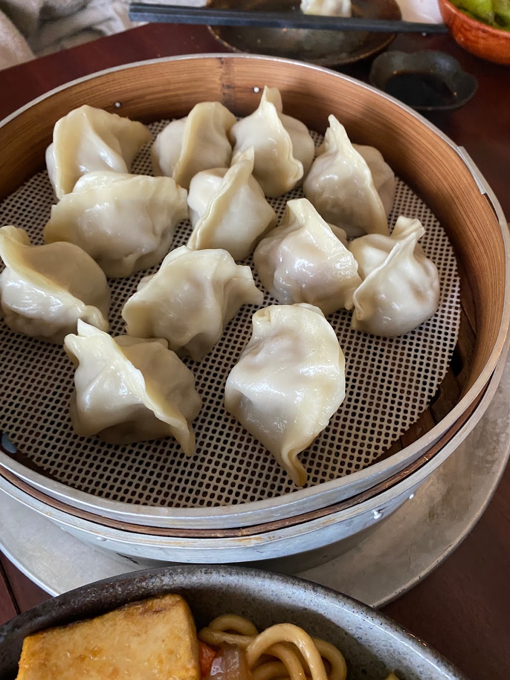 Mulan Dumpling | 1291 Avenue du Mont-Royal E, Montréal, QC H2J 1Y4, Canada | Phone: (514) 303-2221