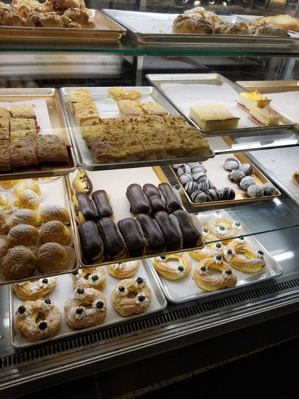 Nino D’aversa Bakery | 1 Toro Rd, North York, ON M3J 2A4, Canada | Phone: (416) 638-3271
