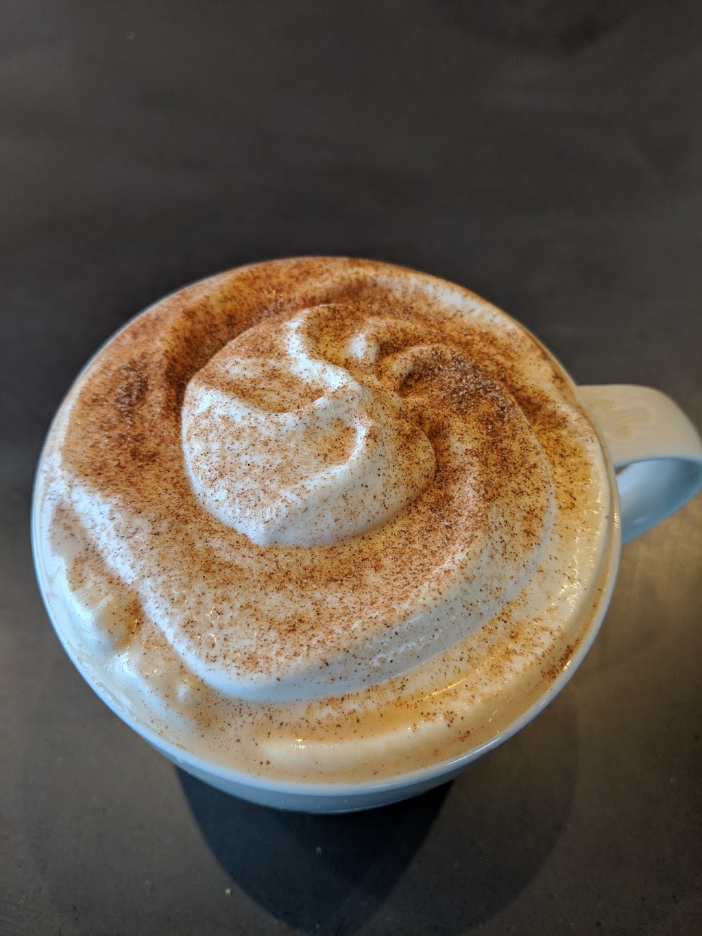 Starbucks | 17285 Leslie St, Newmarket, ON L3Y 0A4, Canada | Phone: (289) 338-2603