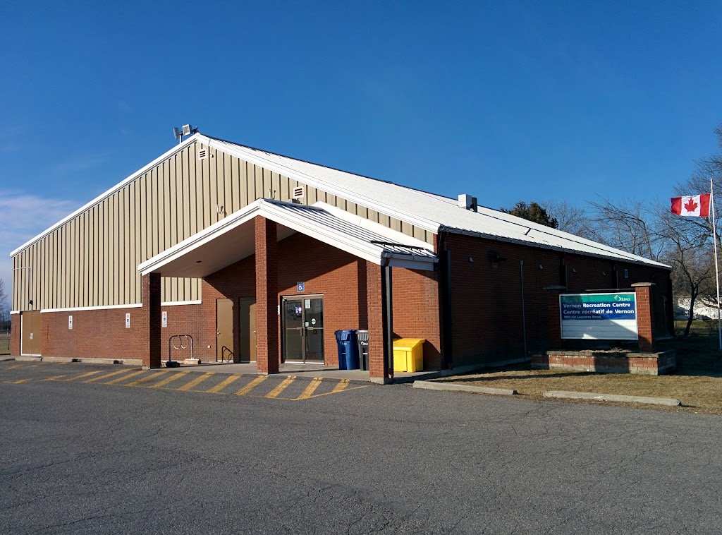 Vernon Recreation Centre | 7950 Lawrence St, Winchester, ON K0C 2K0, Canada | Phone: (613) 580-2424