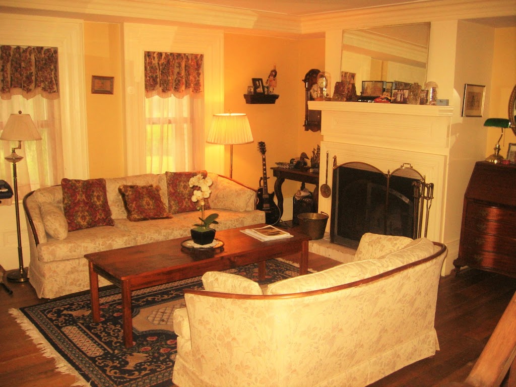 Harsens Island Bed and Breakfast | 265 Monroe Blvd, Harsens Island, MI 48028, USA | Phone: (586) 205-0779