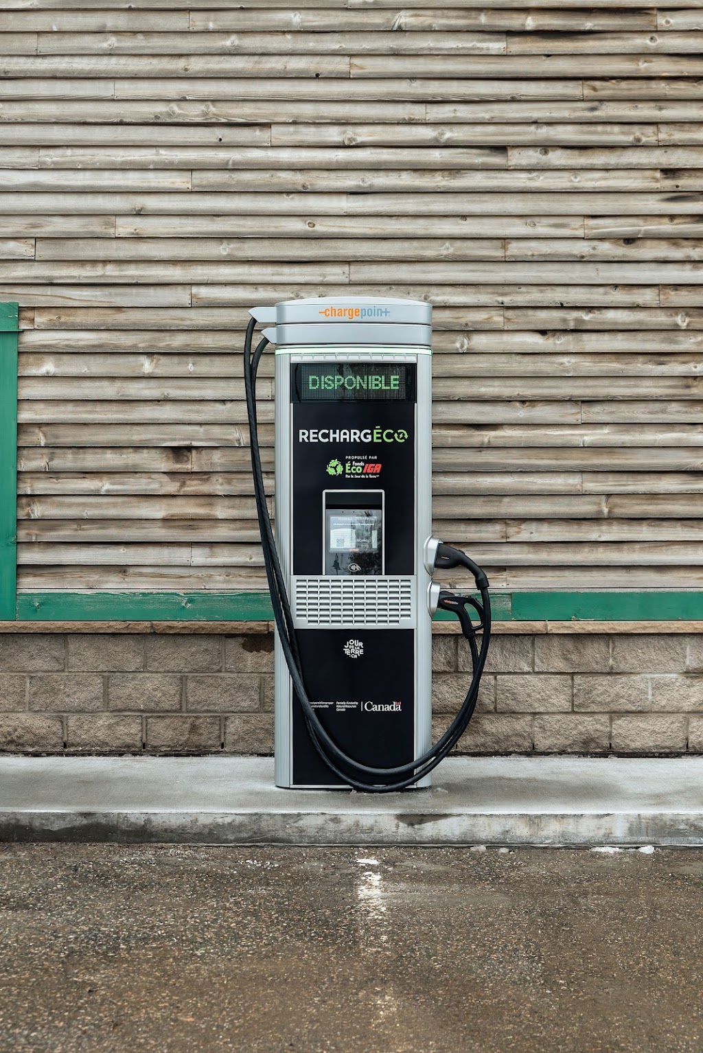 ChargePoint Charging Station | 35 Rue Principale E, Cookshire-Eaton, QC J0B 1M0, Canada | Phone: (888) 758-4389