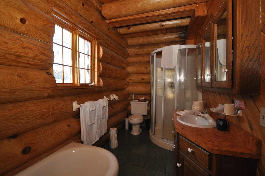 Chalet bois rond | 5929 QC-220, Orford, QC J1X 6L3, Canada | Phone: (450) 500-1515