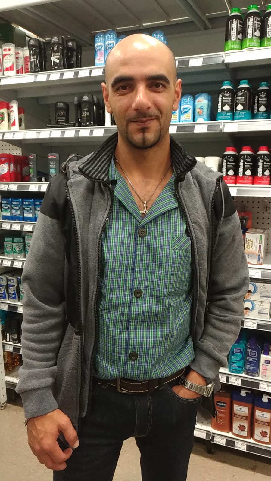 FreshCo Dufferin & Dupont 1245 Dupont St, Toronto, ON M6H 2A6, Canada