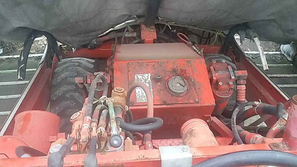 Boyle Tractor | 1293 Boyle Rd, Fenwick, ON L0S 1C0, Canada | Phone: (905) 736-0944