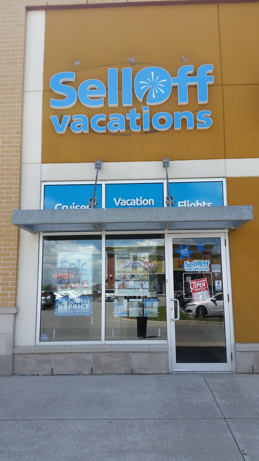 SellOffVacations | 3035 Argentia Rd #5, Mississauga, ON L5N 8P7, Canada | Phone: (866) 892-1280