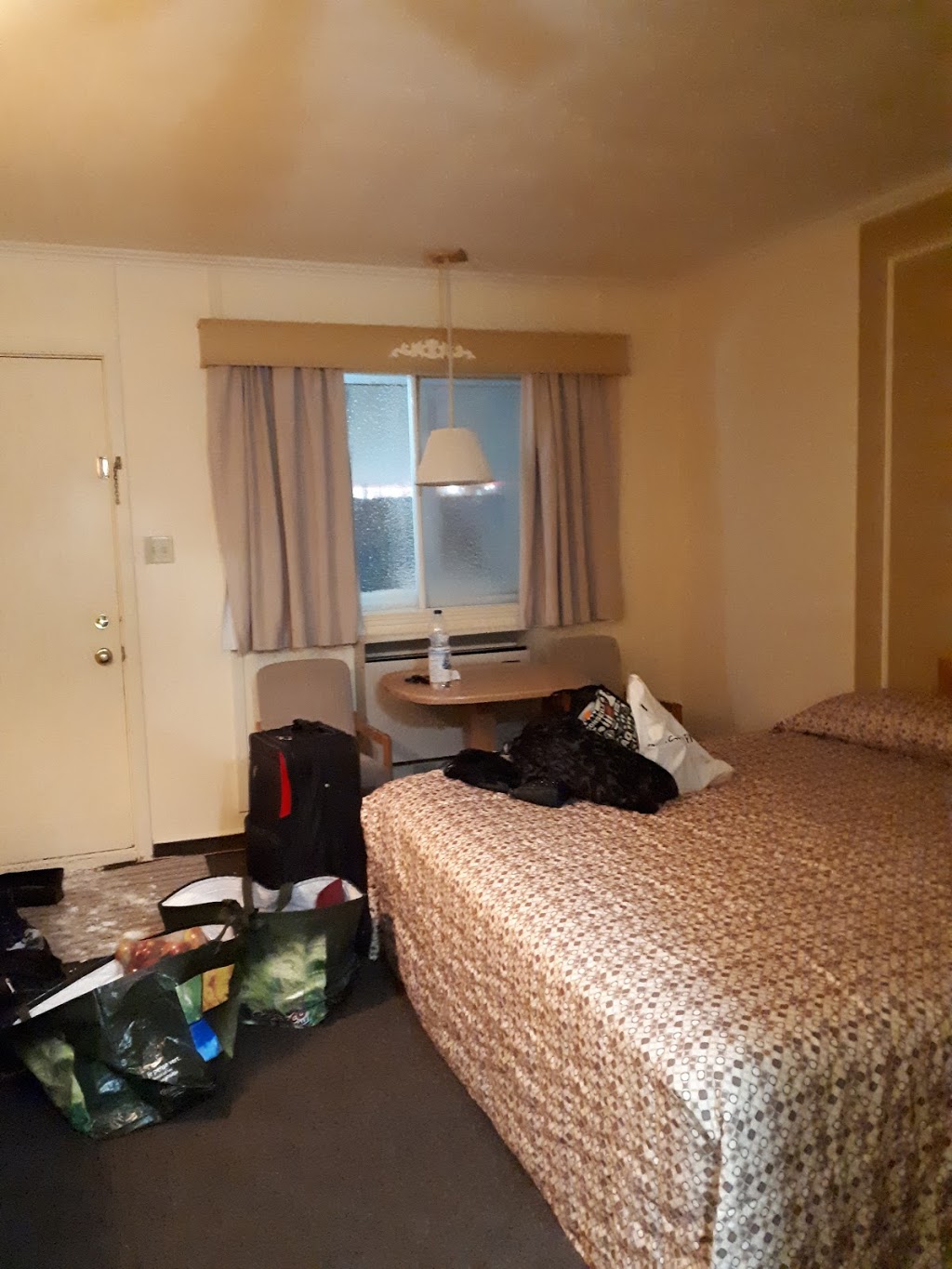 Motel La Seigneurie | 708 Route de lÉglise, Saint-Jean-Port-Joli, QC G0R 3G0, Canada | Phone: (418) 598-3351