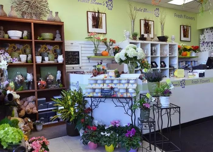Violet Blooms Fresh Flowers | 705 Kingston Rd #14, Pickering, ON L1V 6K3, Canada | Phone: (905) 839-6035