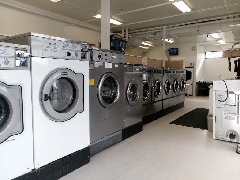 Village Coin Laundry and purified water | 555 Montgomery Rd, Kelowna, BC V1X 3C6, Canada | Phone: (778) 753-5505