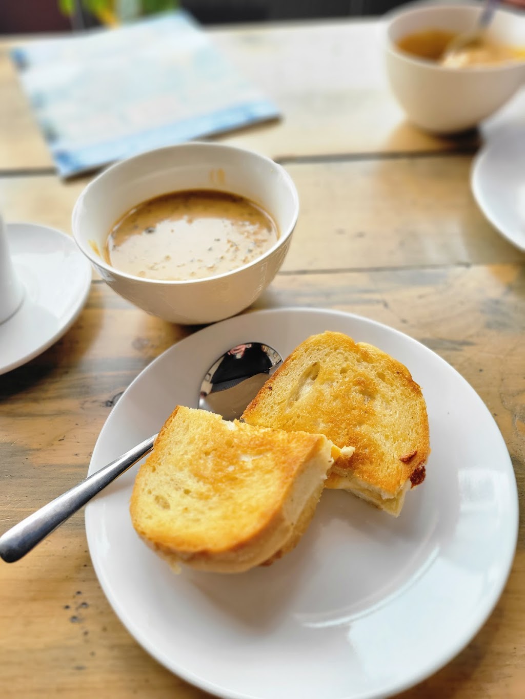Happy Hive Bakery & Cafe | 328 Queen St N, Paisley, ON N0G 2N0, Canada | Phone: (519) 353-5542