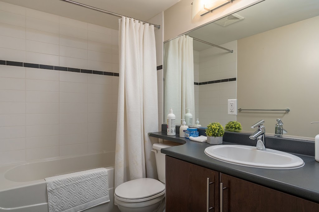 The Urban | 688 Abbott St Apt 1709, Vancouver, BC V6B 0B9, Canada | Phone: (236) 983-0306