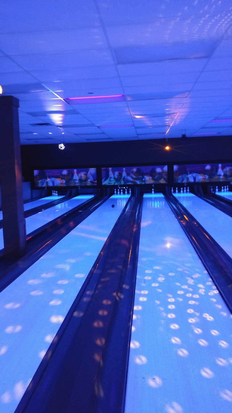 Fort Lanes Bowling and Virtual Golf Centre | 9936 102 Street, Fort Saskatchewan, AB T8L 2C3, Canada | Phone: (780) 992-9206
