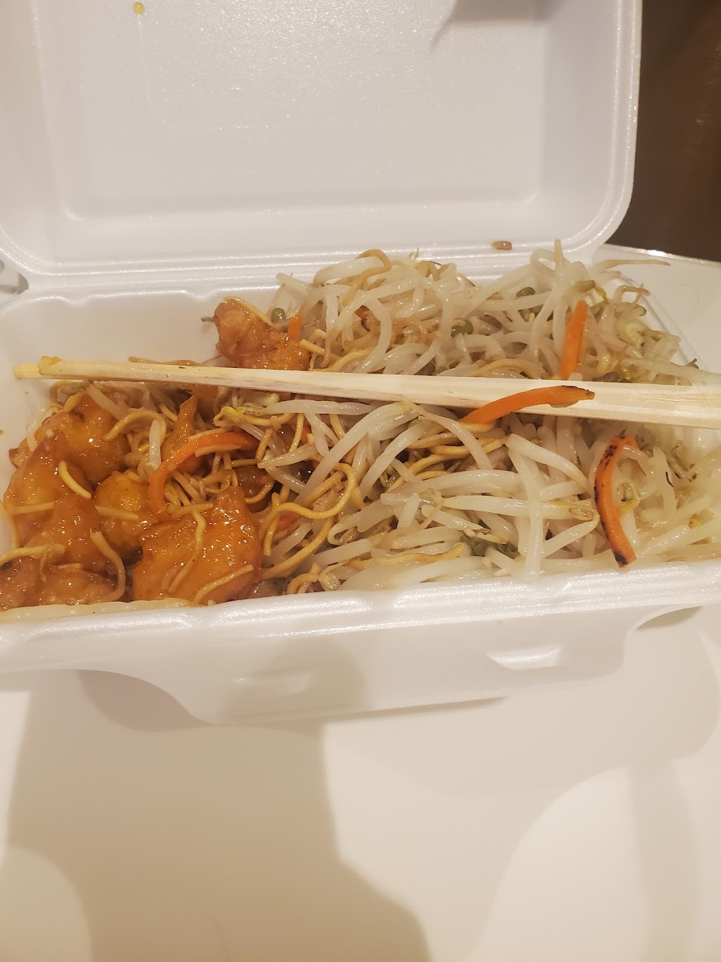 Famous Wok | 777 Guelph Line, Burlington, ON L7R 3N2, Canada | Phone: (905) 631-9779