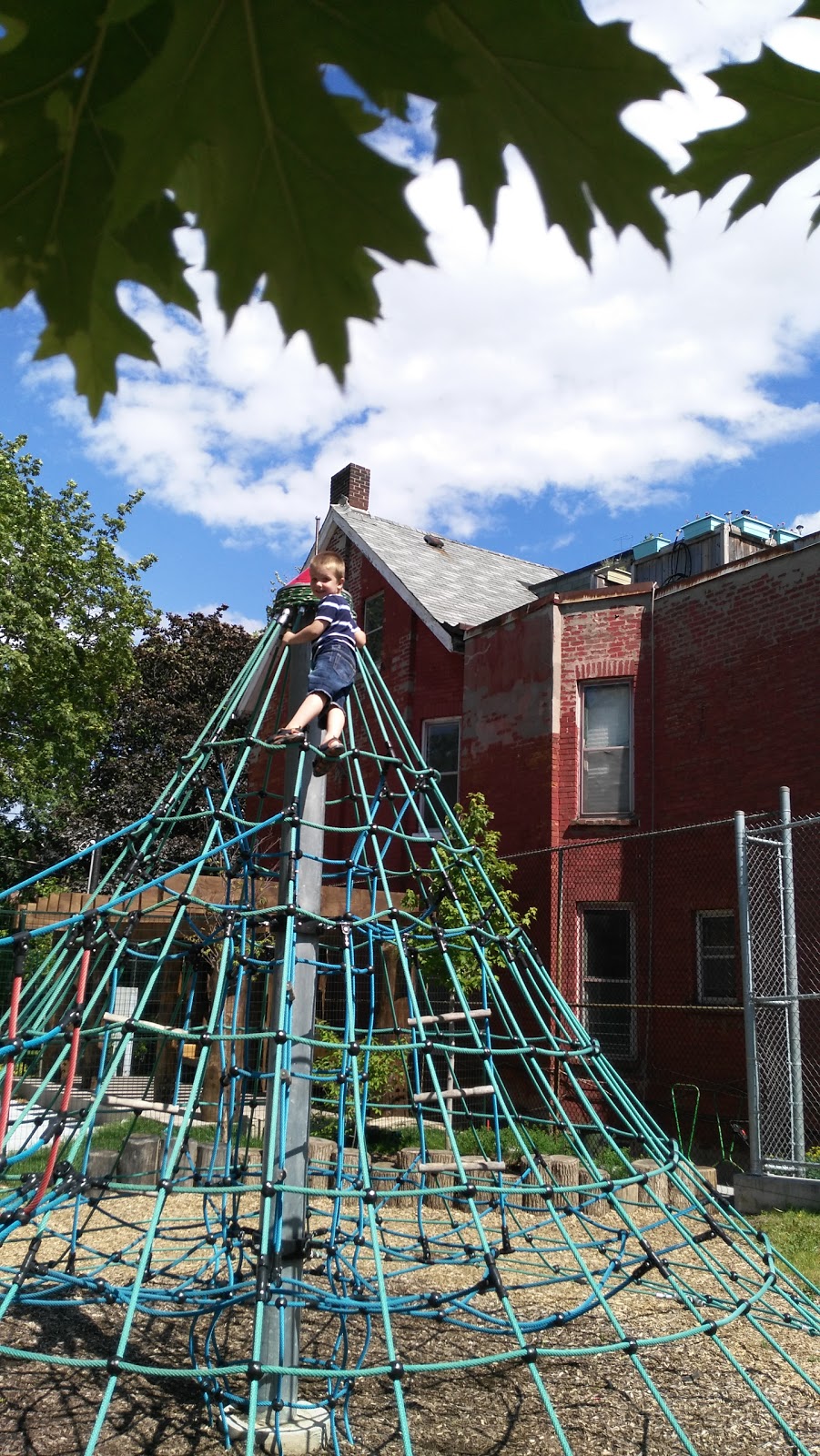 Margaret Fairley Park | 100 Brunswick Ave, Toronto, ON M5S 2L7, Canada | Phone: (416) 338-4386