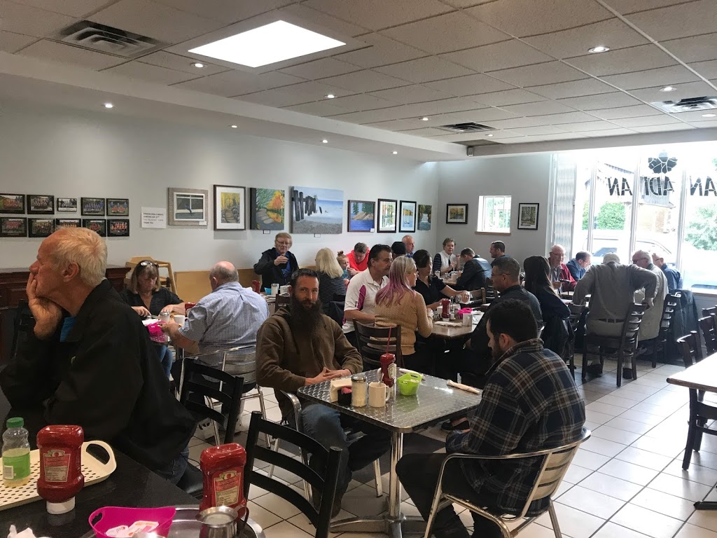 Whistle Stop | 154 Main St N, Guelph/Eramosa, ON N0B 2K0, Canada | Phone: (519) 856-4801