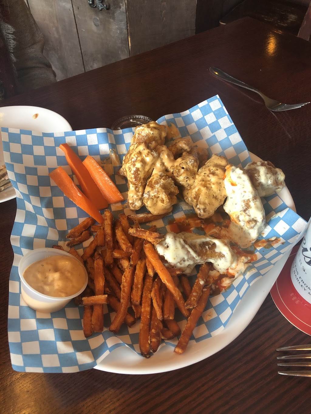 The Naked Wing | 24018 Woodbine Ave, Keswick, ON L4P 3E9, Canada | Phone: (905) 989-2525