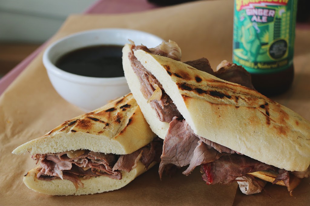 Farmers Table Cafe | 33955 Clayburn Rd, Abbotsford, BC V2S 7T7, Canada | Phone: (604) 851-5377