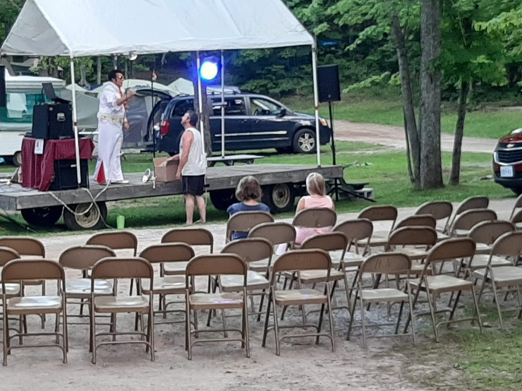 Woodcrest Resort Park | 1570 Myers Cave Rd, Harlowe, ON K0H 1B0, Canada | Phone: (613) 336-2966