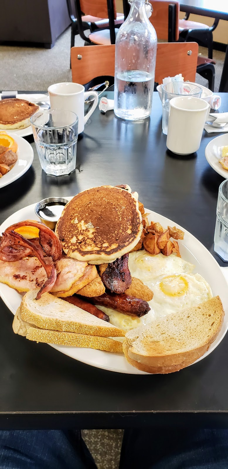 Lancaster Eatery | Beddoe Dr, Hamilton, ON L8P 2S8, Canada | Phone: (905) 609-0837