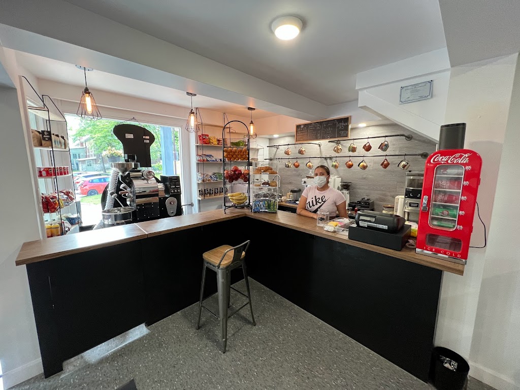 Café Trait-Carré | 7930 1re Av., Québec, QC G1H 2Y4, Canada | Phone: (418) 204-0777