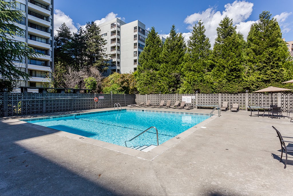 Vista Towers North | 820 6th Ave, New Westminster, BC V3M 3S2, Canada | Phone: (604) 524-5021