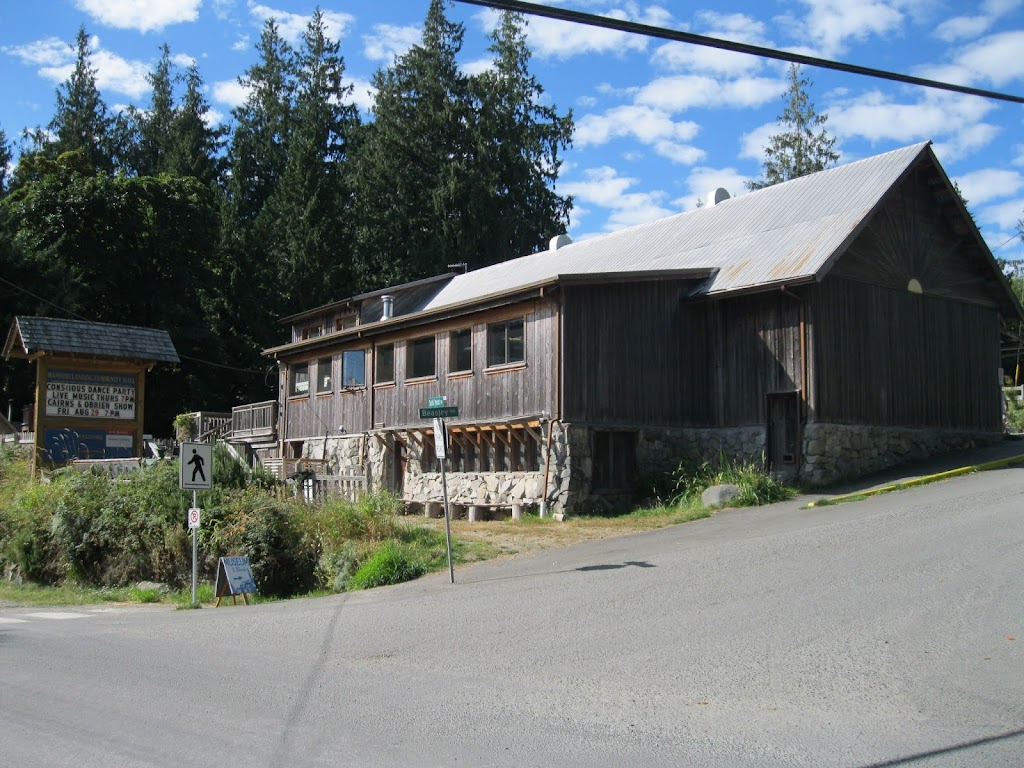 Mansons Hall | 983 Beasley Rd, Mansons Landing, BC V0P 1K0, Canada | Phone: (250) 935-0015