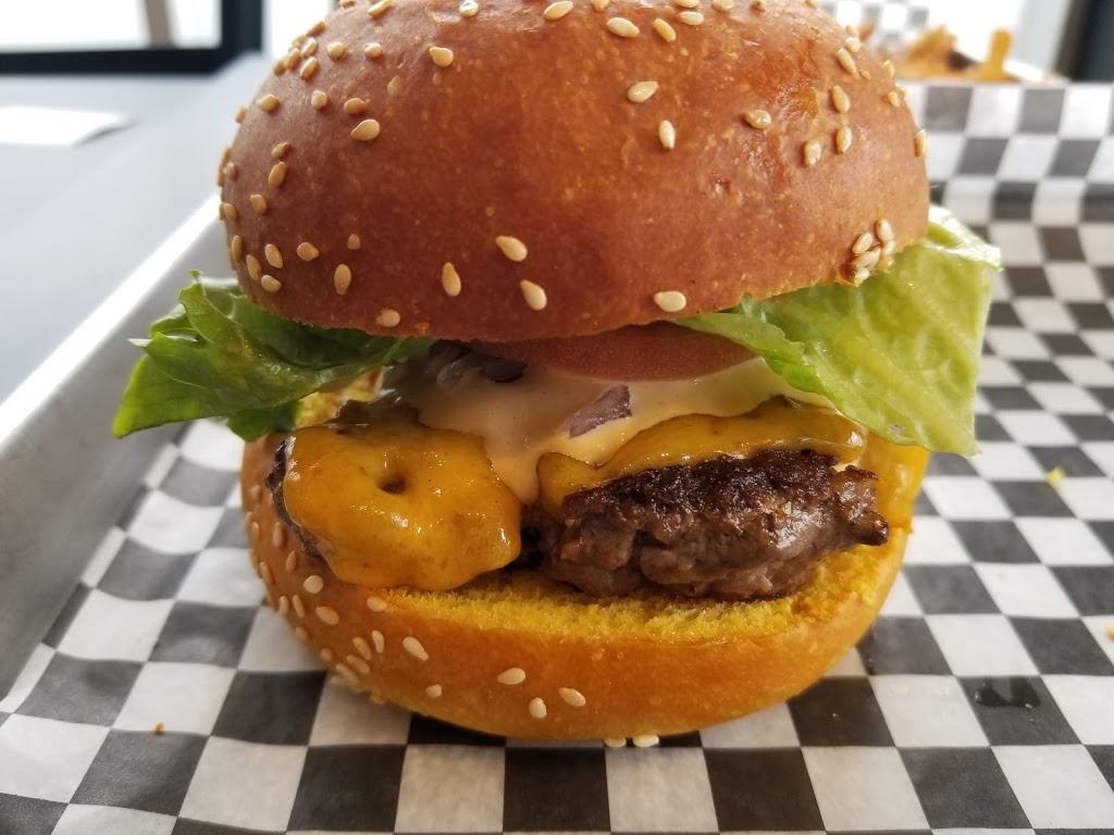 Top Gun Burger | 2761 Markham Rd unit D31-32, Scarborough, ON M1X 0A4, Canada | Phone: (647) 344-7883