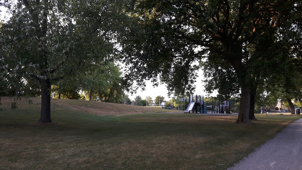 Franchetto Park | 24 Franchetto Blvd, Guelph, ON N1E 2W1, Canada | Phone: (519) 822-1260