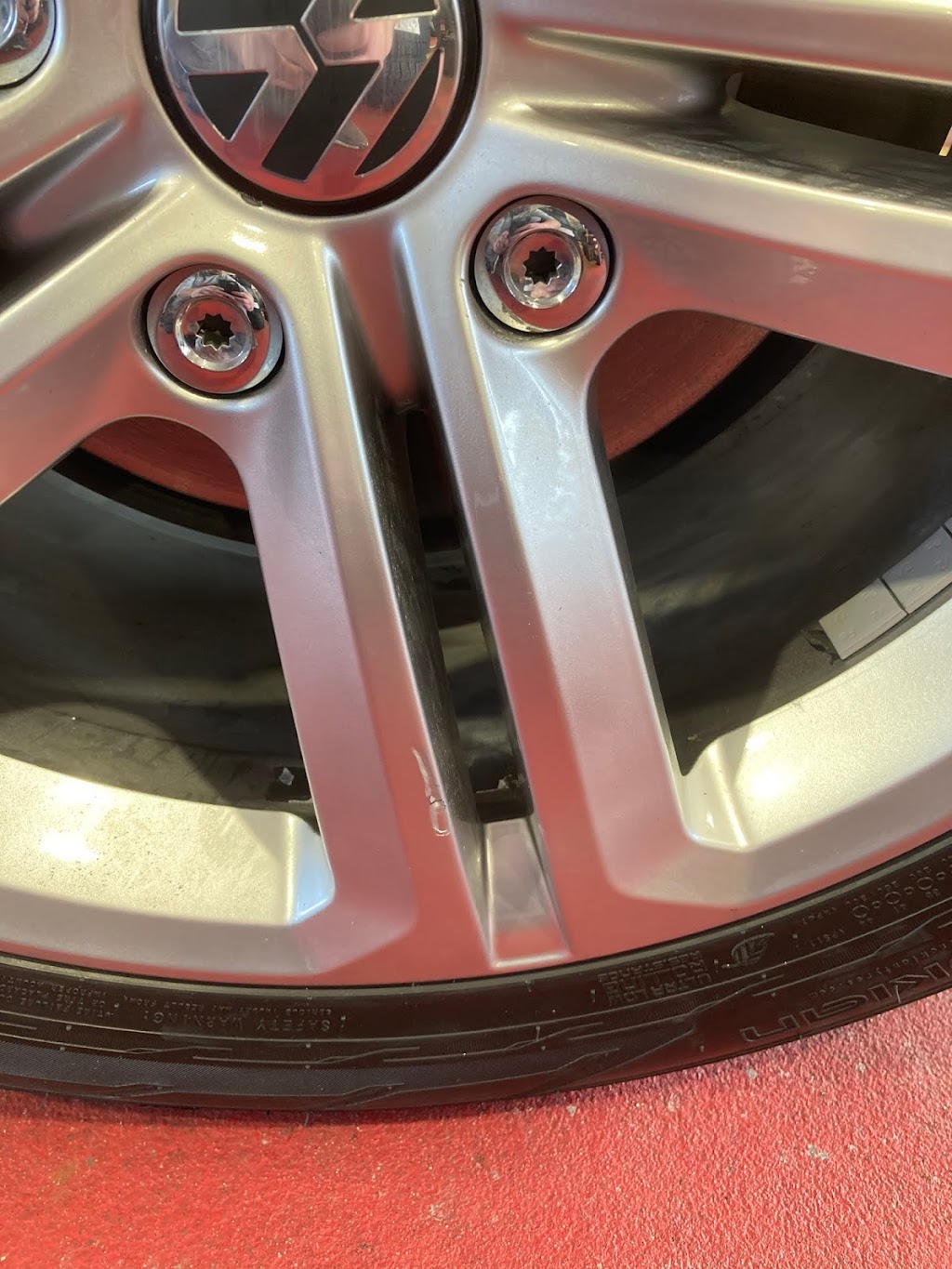 Mr. Lube + Tires | 12 Bryne Dr, Barrie, ON L4N 9Y4, Canada | Phone: (705) 737-2759