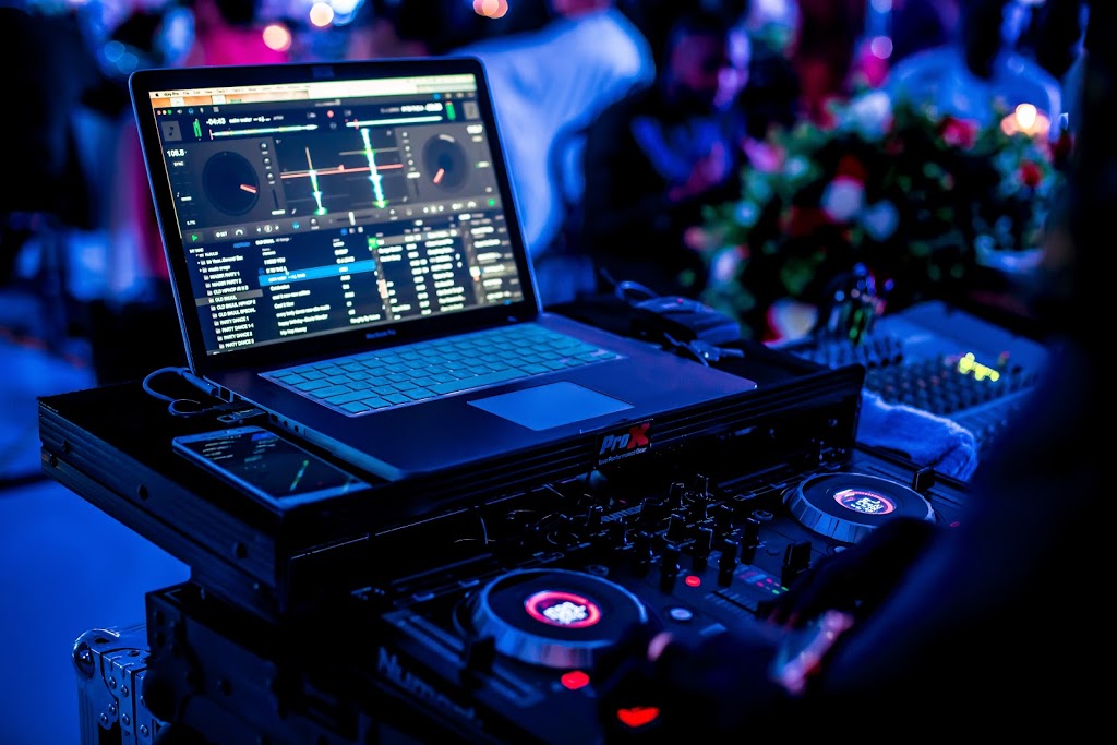 Memories Productions | 7653 Rue Cordner A, LaSalle, QC H8N 2X2, Canada | Phone: (514) 502-2891