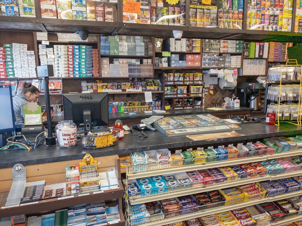 Deer Crossing Convenience Store | 20 QC-138, Kahnawake, QC J0L 1B0, Canada | Phone: (450) 638-4422
