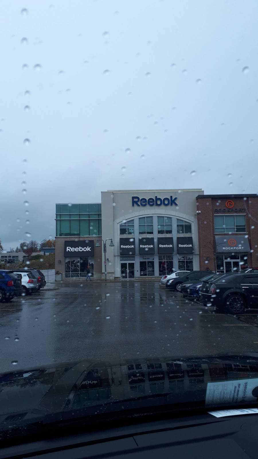 Sportsworld Crossing | 50 Sportsworld Crossing Road, Kitchener, ON N2P 0A4, Canada | Phone: (519) 650-1951