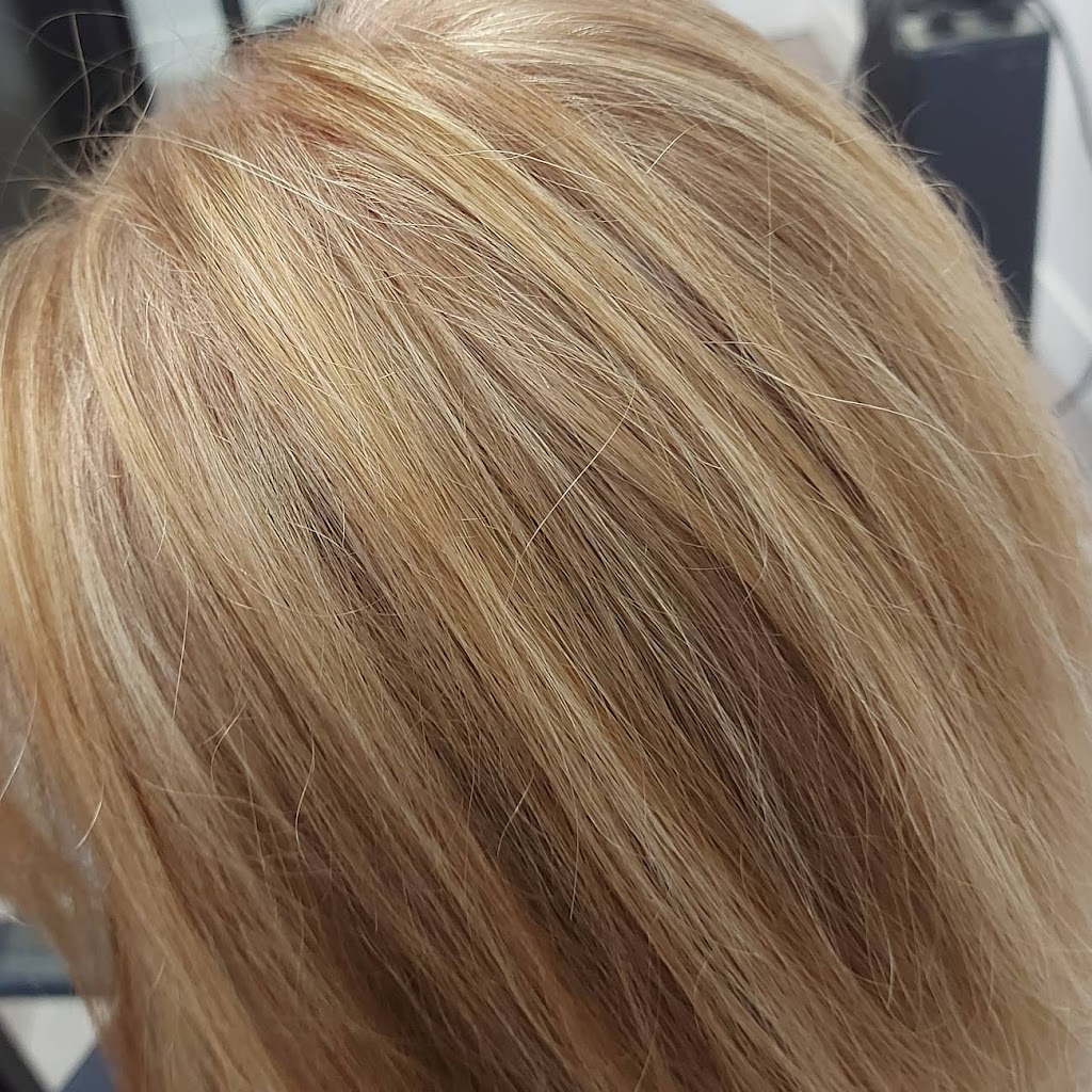 Dorado Beauty Bar | 1100 Sunshine Coast Hwy #111, Gibsons, BC V0N 1V7, Canada | Phone: (604) 886-9255