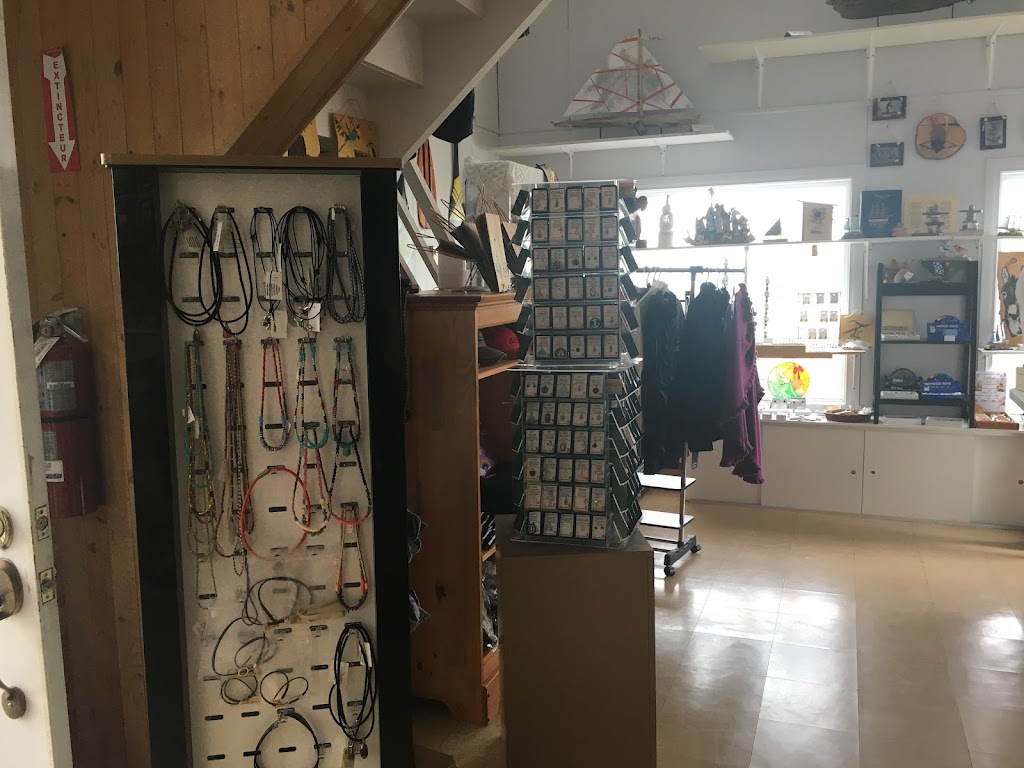 Boutique du Havre | 101 Rue de la Marina, Berthier-sur-Mer, QC G0R 1E0, Canada | Phone: (418) 259-1291