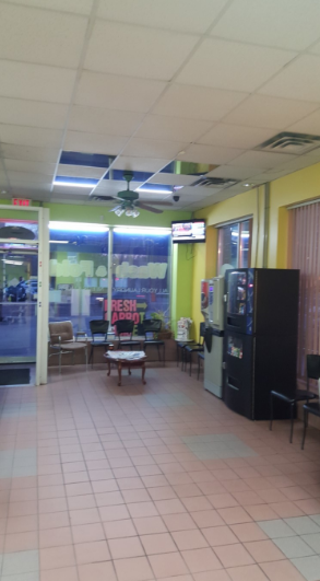 Weston Laundromat Cafe & Lounge | 2083 Weston Rd, York, ON M9N 1X7, Canada | Phone: (416) 242-3986