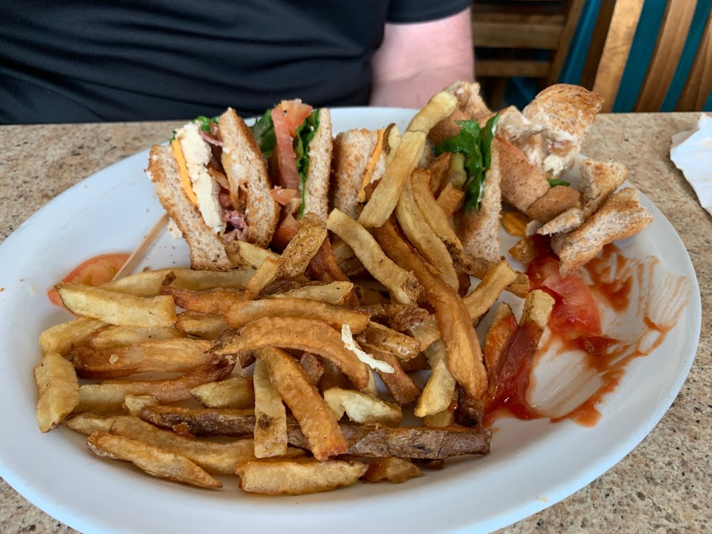 4 Way Stop Restaurant & Pizzeria | 100 Nova Scotia Trunk 3, Hubbards, NS B0J 1T0, Canada | Phone: (902) 857-1300