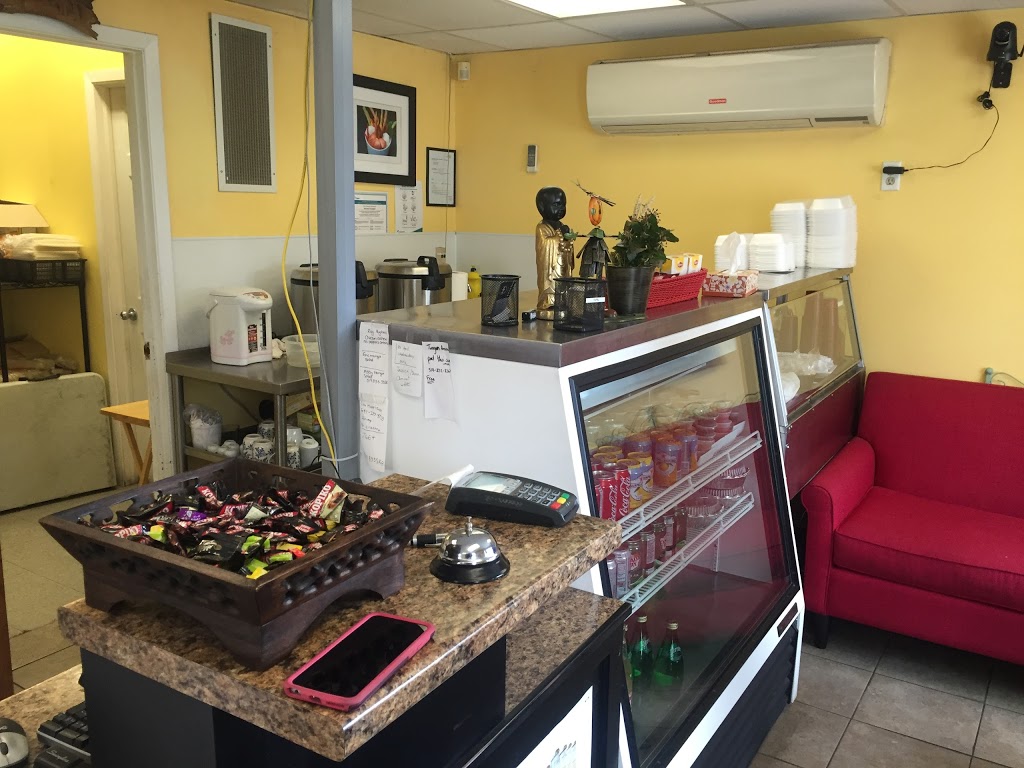 Na Ha Thais Kitchen | 471 York Rd, Guelph, ON N1E 3J1, Canada | Phone: (519) 362-1467