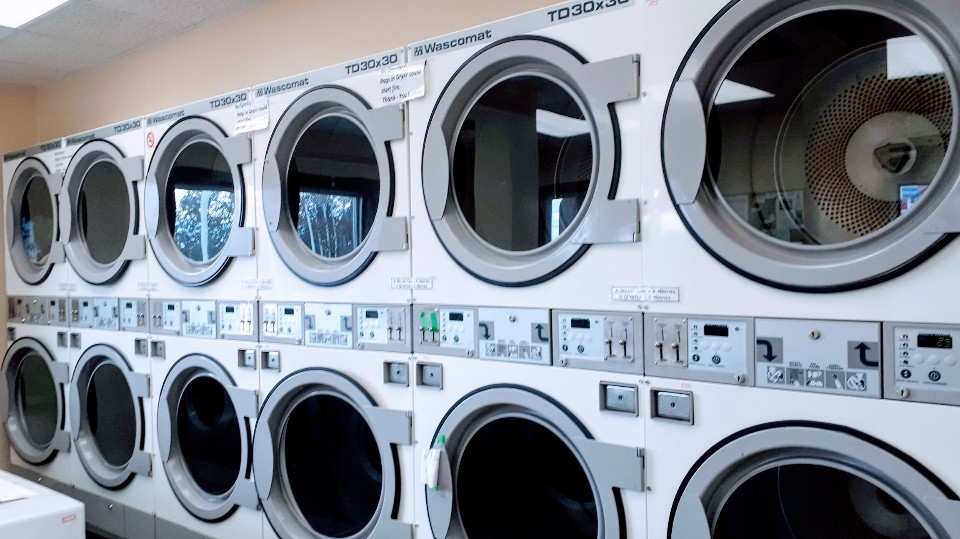 Radium Laundromat | 4929 BC-93, Radium Hot Springs, BC V0A 1M0, Canada | Phone: (250) 347-9988