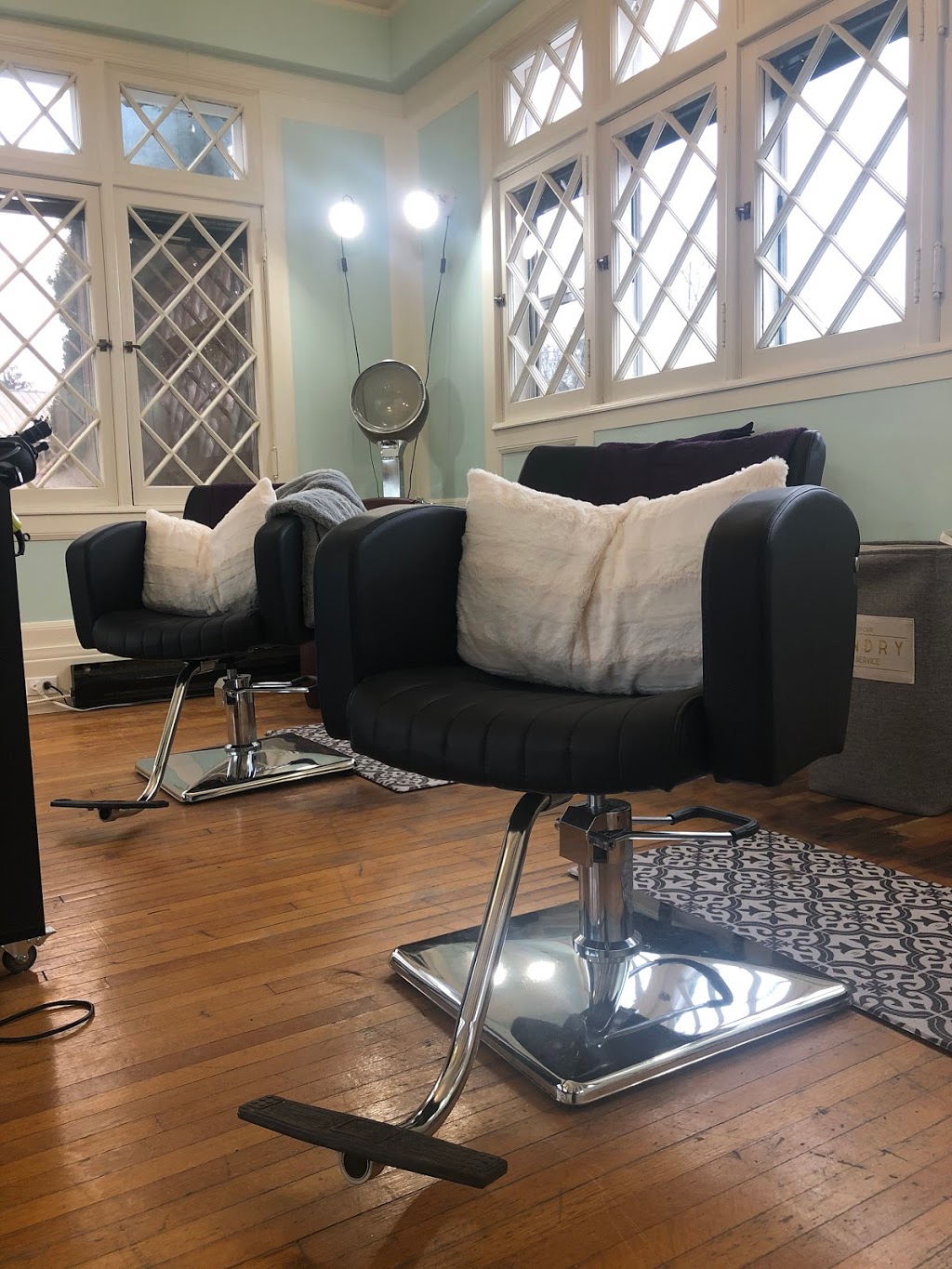 Charisma Hair & Beauty | 154 Thames St #2, Chatham-Kent, ON N7L 2Y8, Canada | Phone: (548) 996-7840